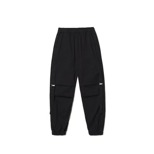 Cropp - Czarne joggery - czarny ze sklepu Cropp w kategorii Spodnie damskie - zdjęcie 168243378