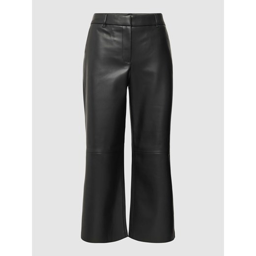 Spodnie capri z poszerzaną nogawką z imitacji skóry ze sklepu Peek&Cloppenburg  w kategorii Spodnie damskie - zdjęcie 168272837