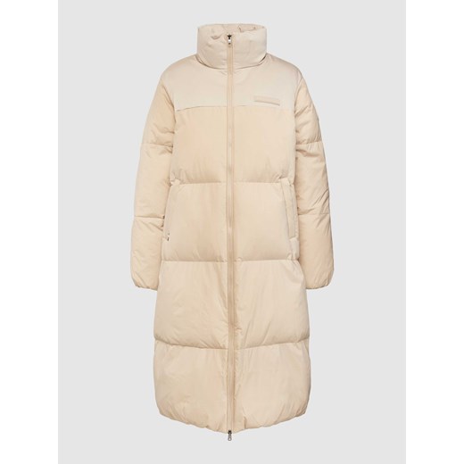 Płaszcz pikowany z aplikacją z logo model ‘NEW YORK PUFFER MAXI’ ze sklepu Peek&Cloppenburg  w kategorii Płaszcze damskie - zdjęcie 168273915