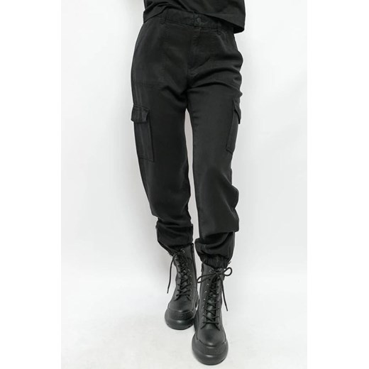 spodnie damskie guess w2ga20 wdx71 czarny ze sklepu Royal Shop w kategorii Spodnie damskie - zdjęcie 168283377