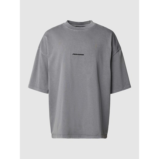 T-shirt o pudełkowym kroju z wyhaftowanym logo ze sklepu Peek&Cloppenburg  w kategorii T-shirty męskie - zdjęcie 168335266