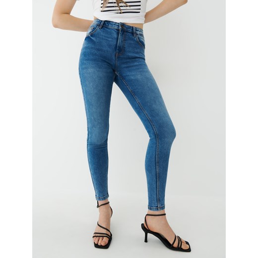 Mohito - Jeansy skinny - Niebieski Mohito 32 Mohito okazja