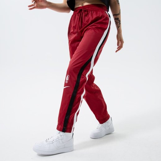 NIKE SPODNIE CHI W NK TRKST PANT CTS CE NBA ze sklepu Sizeer w kategorii Spodnie damskie - zdjęcie 168355748