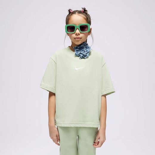 NIKE T SHIRT NIKE SPORTSWEAR GIRL ze sklepu Sizeer w kategorii Bluzki dziewczęce - zdjęcie 168365169