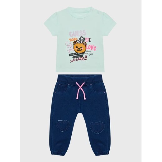 Guess Komplet t-shirt i spodnie A3RG02 K6YW3 Kolorowy Regular Fit ze sklepu MODIVO w kategorii Komplety niemowlęce - zdjęcie 168392299