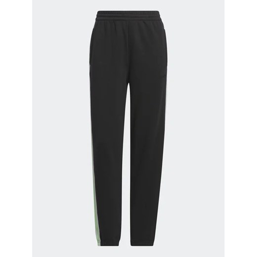 adidas Spodnie dresowe Tape HM1530 Czarny Regular Fit 40 MODIVO okazja
