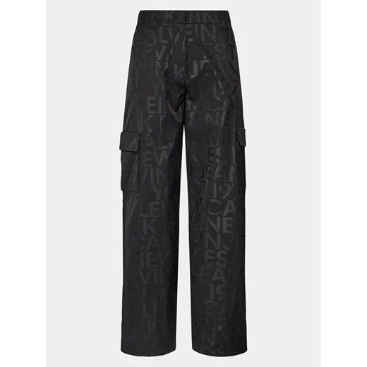 Calvin Klein Jeans Spodnie materiałowe Loose Logo Aop Cargo Pant J20J222596 M MODIVO