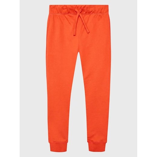 United Colors Of Benetton Spodnie dresowe 3BC1CF02M Czerwony Regular Fit ze sklepu MODIVO w kategorii Spodnie chłopięce - zdjęcie 168425676