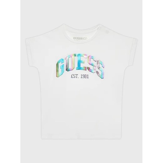 Guess T-Shirt K3RI25 K6YW1 Biały Regular Fit ze sklepu MODIVO w kategorii Koszulki niemowlęce - zdjęcie 168449097