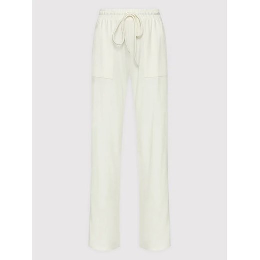 Imperial Spodnie dresowe P3E7CAB Biały Regular Fit ze sklepu MODIVO w kategorii Spodnie damskie - zdjęcie 168458127