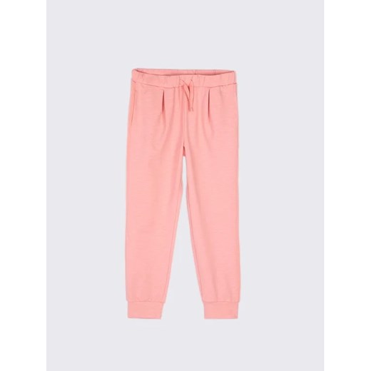 Coccodrillo Spodnie dresowe WC2120101FRE Różowy Regular Fit ze sklepu MODIVO w kategorii Spodnie dziewczęce - zdjęcie 168475739