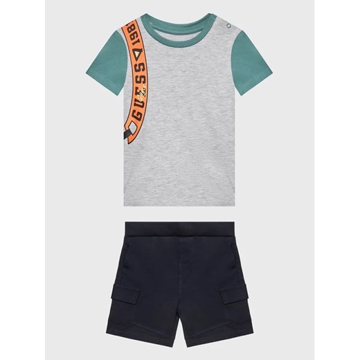 Guess Komplet t-shirt i szorty sportowe I3RG17 K9ND0 Kolorowy Regular Fit ze sklepu MODIVO w kategorii Komplety niemowlęce - zdjęcie 168489908