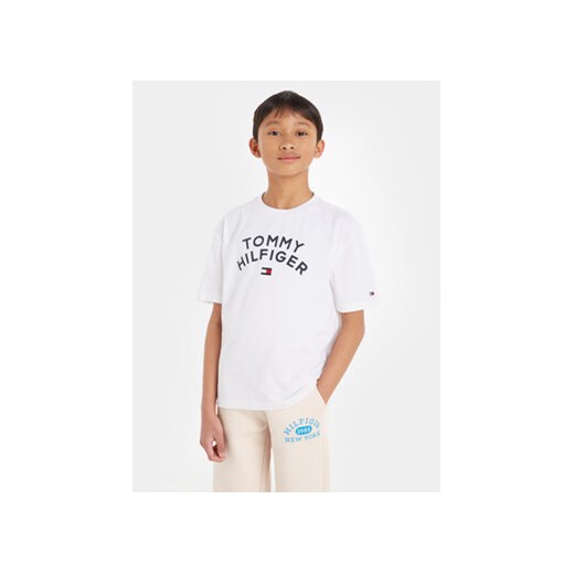 Tommy Hilfiger T-Shirt KB0KB08548 M Biały Regular Fit ze sklepu MODIVO w kategorii T-shirty chłopięce - zdjęcie 168507977