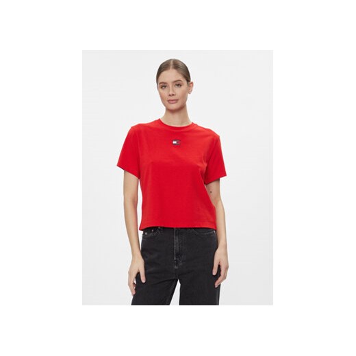 Tommy Jeans T-Shirt Badge DW0DW17391 Czerwony Boxy Fit ze sklepu MODIVO w kategorii Bluzki damskie - zdjęcie 168513598