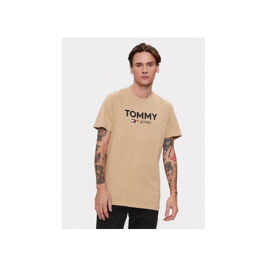 Tommy Jeans T-Shirt Essential DM0DM18264 Beżowy Slim Fit ze sklepu MODIVO w kategorii T-shirty męskie - zdjęcie 168515089