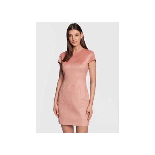 Guess Sukienka codzienna W3RK27 WE0L0 Różowy Regular Fit ze sklepu MODIVO w kategorii Sukienki - zdjęcie 168521367