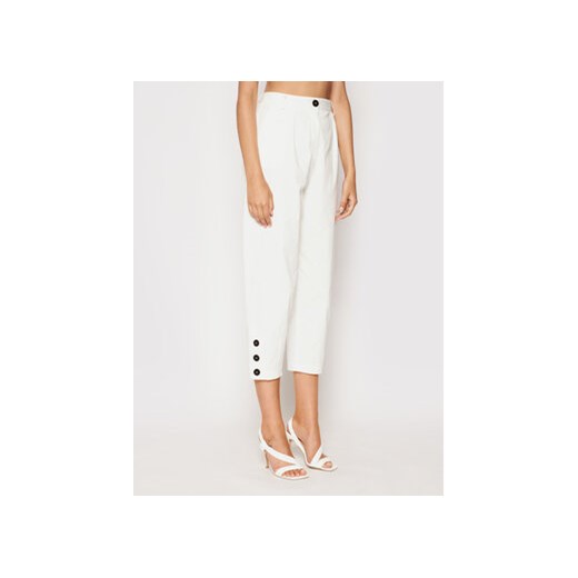 Imperial Spodnie materiałowe P2D0BNP Biały Relaxed Fit ze sklepu MODIVO w kategorii Spodnie damskie - zdjęcie 168521436