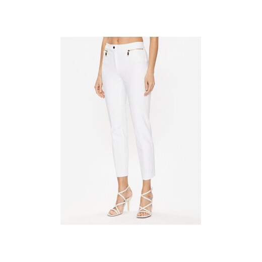 MICHAEL Michael Kors Spodnie materiałowe MS330GL8AE Biały Slim Fit ze sklepu MODIVO w kategorii Spodnie damskie - zdjęcie 168527458
