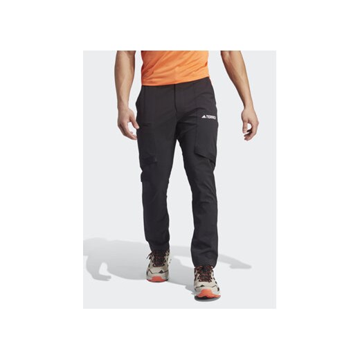 adidas Spodnie dresowe IB1119 Czarny Regular Fit ze sklepu MODIVO w kategorii Spodnie męskie - zdjęcie 168527717