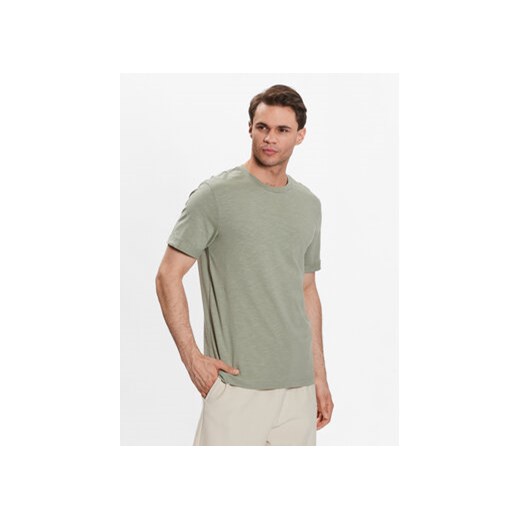 Outhorn T-Shirt TTSHM467 Zielony Regular Fit ze sklepu MODIVO w kategorii T-shirty męskie - zdjęcie 168536668