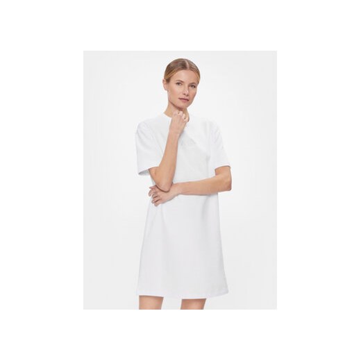 Armani Exchange Sukienka codzienna 3DYA89 YJFHZ 1000 Biały Regular Fit ze sklepu MODIVO w kategorii Sukienki - zdjęcie 168542997