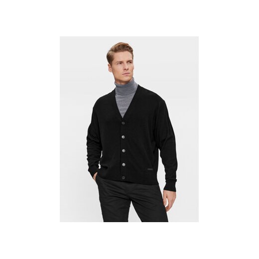 Calvin Klein Kardigan K10K112260 Czarny Regular Fit ze sklepu MODIVO w kategorii Swetry męskie - zdjęcie 168557699