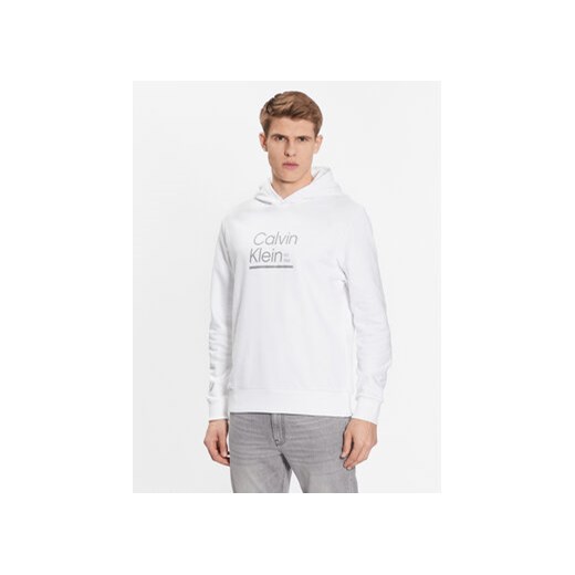 Calvin Klein Bluza Contrast Line Logo K10K111569 Biały Regular Fit ze sklepu MODIVO w kategorii Bluzy męskie - zdjęcie 168560269