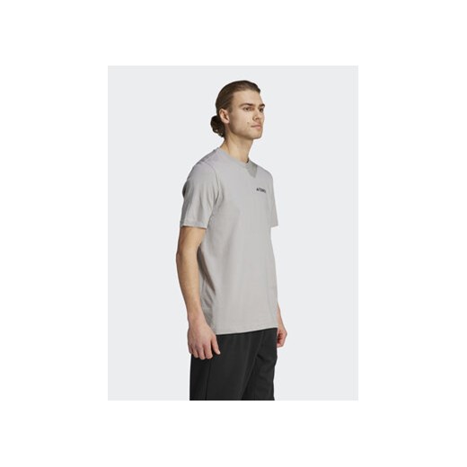 adidas T-Shirt IL5064 Szary Regular Fit ze sklepu MODIVO w kategorii T-shirty męskie - zdjęcie 168563447