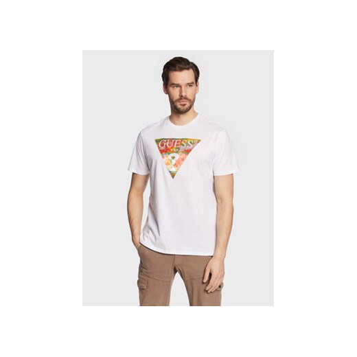 Guess T-Shirt Abstract Logo M3GI57 K9RM1 Biały Slim Fit ze sklepu MODIVO w kategorii T-shirty męskie - zdjęcie 168566735