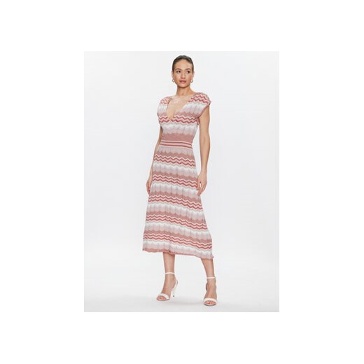 Morgan Sukienka dzianinowa 231-RMFENY Różowy Regular Fit ze sklepu MODIVO w kategorii Sukienki - zdjęcie 168572395