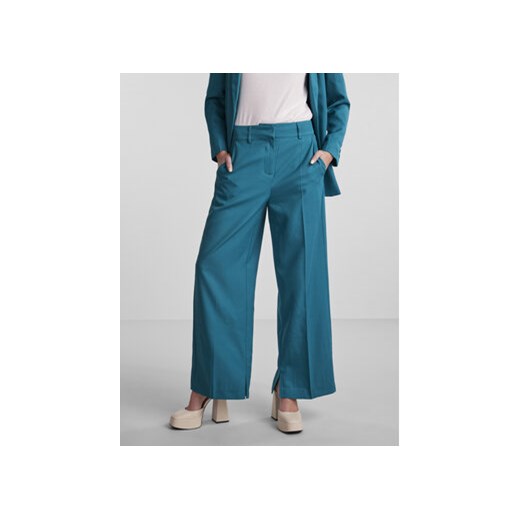 YAS Spodnie materiałowe Deeply 26028743 Zielony Relaxed Fit ze sklepu MODIVO w kategorii Spodnie damskie - zdjęcie 168575227