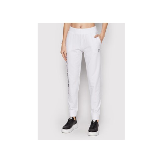 EA7 Emporio Armani Spodnie dresowe 8NTP85 TJCQZ 0102 Biały Regular Fit ze sklepu MODIVO w kategorii Spodnie damskie - zdjęcie 168589048