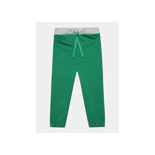 United Colors Of Benetton Spodnie dresowe 3PANGF02R Zielony Regular Fit ze sklepu MODIVO w kategorii Spodnie chłopięce - zdjęcie 168589838