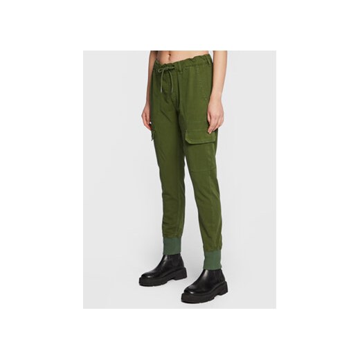Pepe Jeans Joggery New Crusade PL211549 Zielony Relaxed Fit ze sklepu MODIVO w kategorii Spodnie damskie - zdjęcie 168590467