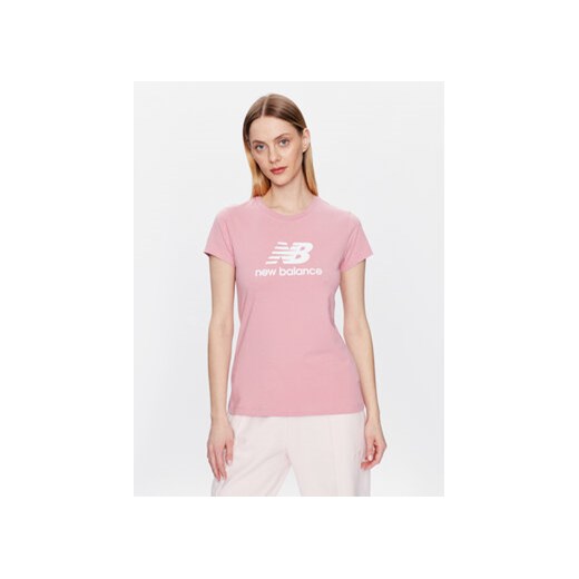 New Balance T-Shirt Essentials Stacked Logo WT31546 Różowy Athletic Fit ze sklepu MODIVO w kategorii Bluzki damskie - zdjęcie 168591539