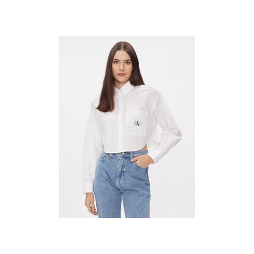 Calvin Klein Jeans Koszula J20J222614 Biały Cropped Fit ze sklepu MODIVO w kategorii Koszule damskie - zdjęcie 168593848