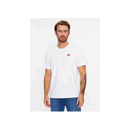 Wrangler T-Shirt Sign Off 112341126 Biały Regular Fit ze sklepu MODIVO w kategorii T-shirty męskie - zdjęcie 168595605