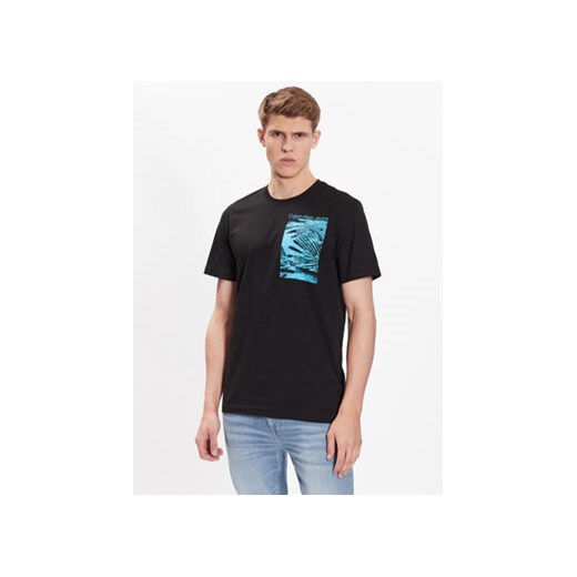 Calvin Klein Jeans T-Shirt J30J323723 Czarny Regular Fit ze sklepu MODIVO w kategorii T-shirty męskie - zdjęcie 168603889