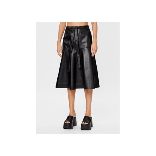 Calvin Klein Spódnica skórzana K20K205820 Czarny Regular Fit ze sklepu MODIVO w kategorii Spódnice - zdjęcie 168610468