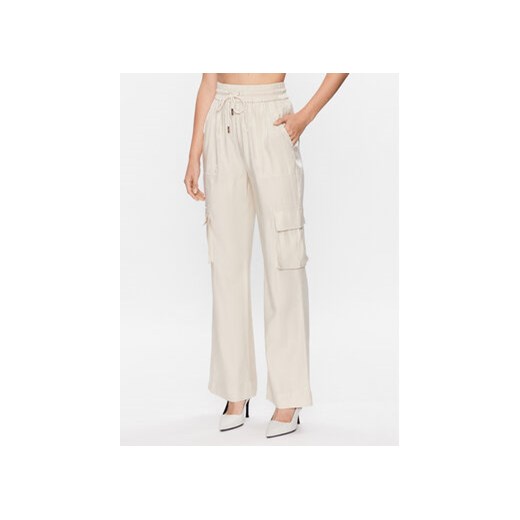 Guess Spodnie materiałowe W3YB16 WFJ92 Beżowy Loose Fit ze sklepu MODIVO w kategorii Spodnie damskie - zdjęcie 168613289