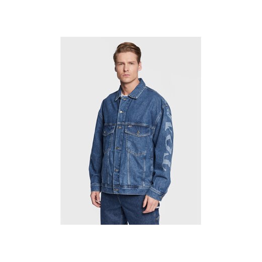 Tommy Jeans Kurtka jeansowa DM0DM15614 Niebieski Oversize ze sklepu MODIVO w kategorii Kurtki męskie - zdjęcie 168615179