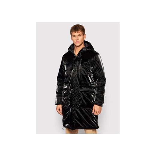 Rains Kurtka zimowa Unisex 1540 Czarny Regular Fit ze sklepu MODIVO w kategorii Kurtki męskie - zdjęcie 168616897