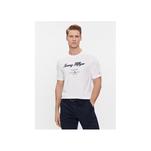 Tommy Hilfiger T-Shirt Script Logo Tee MW0MW33691 Biały Regular Fit ze sklepu MODIVO w kategorii T-shirty męskie - zdjęcie 168640586