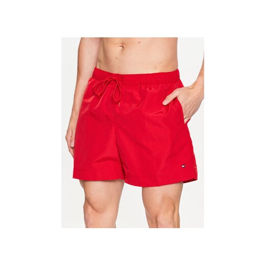 Tommy Hilfiger Szorty kąpielowe UM0UM02793 Czerwony Regular Fit ze sklepu MODIVO w kategorii Kąpielówki - zdjęcie 168643046