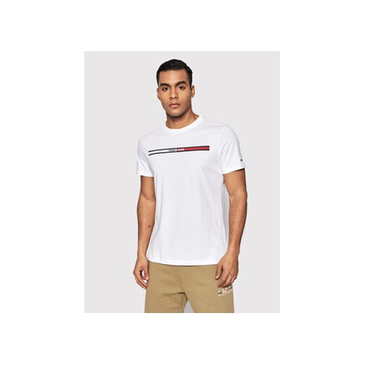 Tommy Jeans T-Shirt Essential Flag DM0DM13509 Biały Regular Fit ze sklepu MODIVO w kategorii T-shirty męskie - zdjęcie 168644239