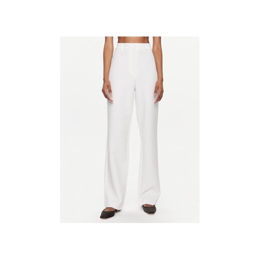 YAS Spodnie materiałowe Izzie 26032131 Biały Regular Fit Yas M MODIVO