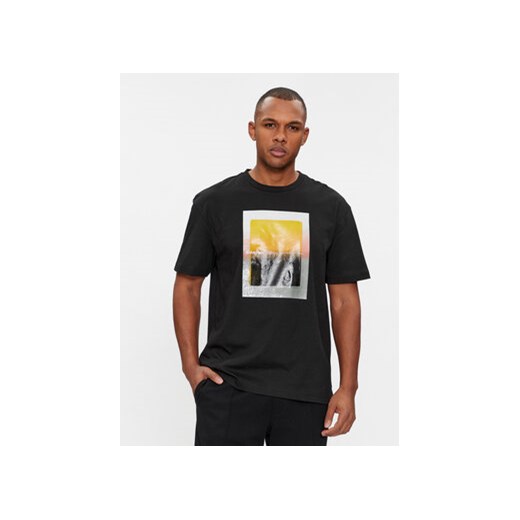 Calvin Klein T-Shirt Sense Layer K10K112394 Czarny Regular Fit ze sklepu MODIVO w kategorii T-shirty męskie - zdjęcie 168647917