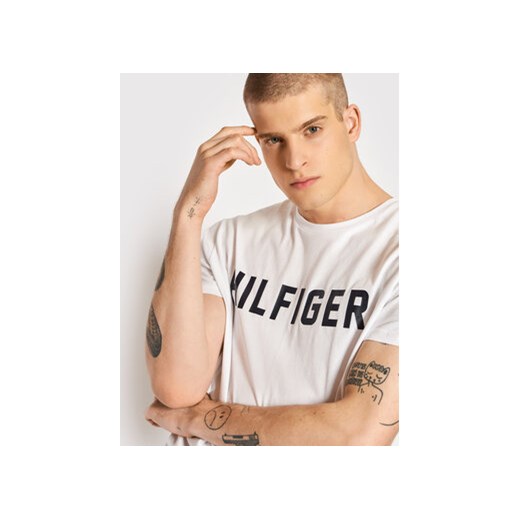 Tommy Hilfiger T-Shirt UM0UM02011 Biały Regular Fit ze sklepu MODIVO w kategorii T-shirty męskie - zdjęcie 168651568
