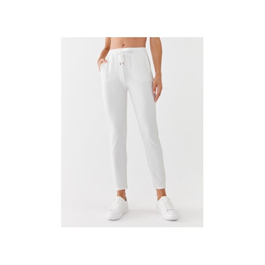 Liu Jo Sport Spodnie dresowe TF3076 FS576 Biały Regular Fit ze sklepu MODIVO w kategorii Spodnie damskie - zdjęcie 168653115