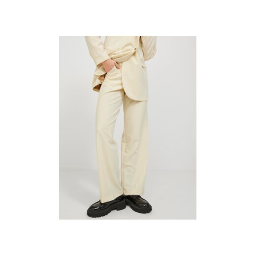 JJXX Spodnie materiałowe Mary 12200674 Écru Regular Fit ze sklepu MODIVO w kategorii Spodnie damskie - zdjęcie 168657625